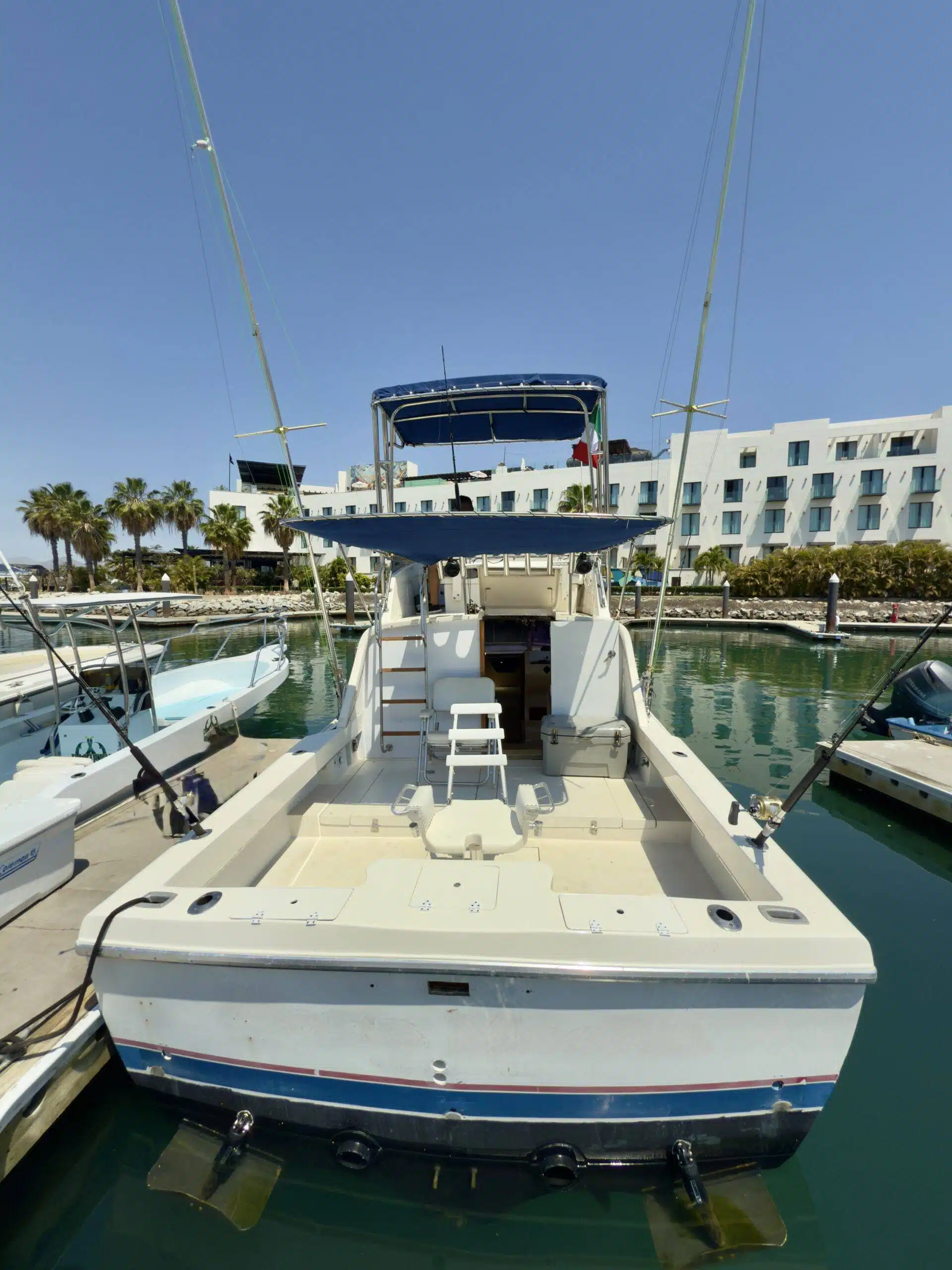 Cockpit and rigging on the 32ft Boat Classic in San José del Cabo