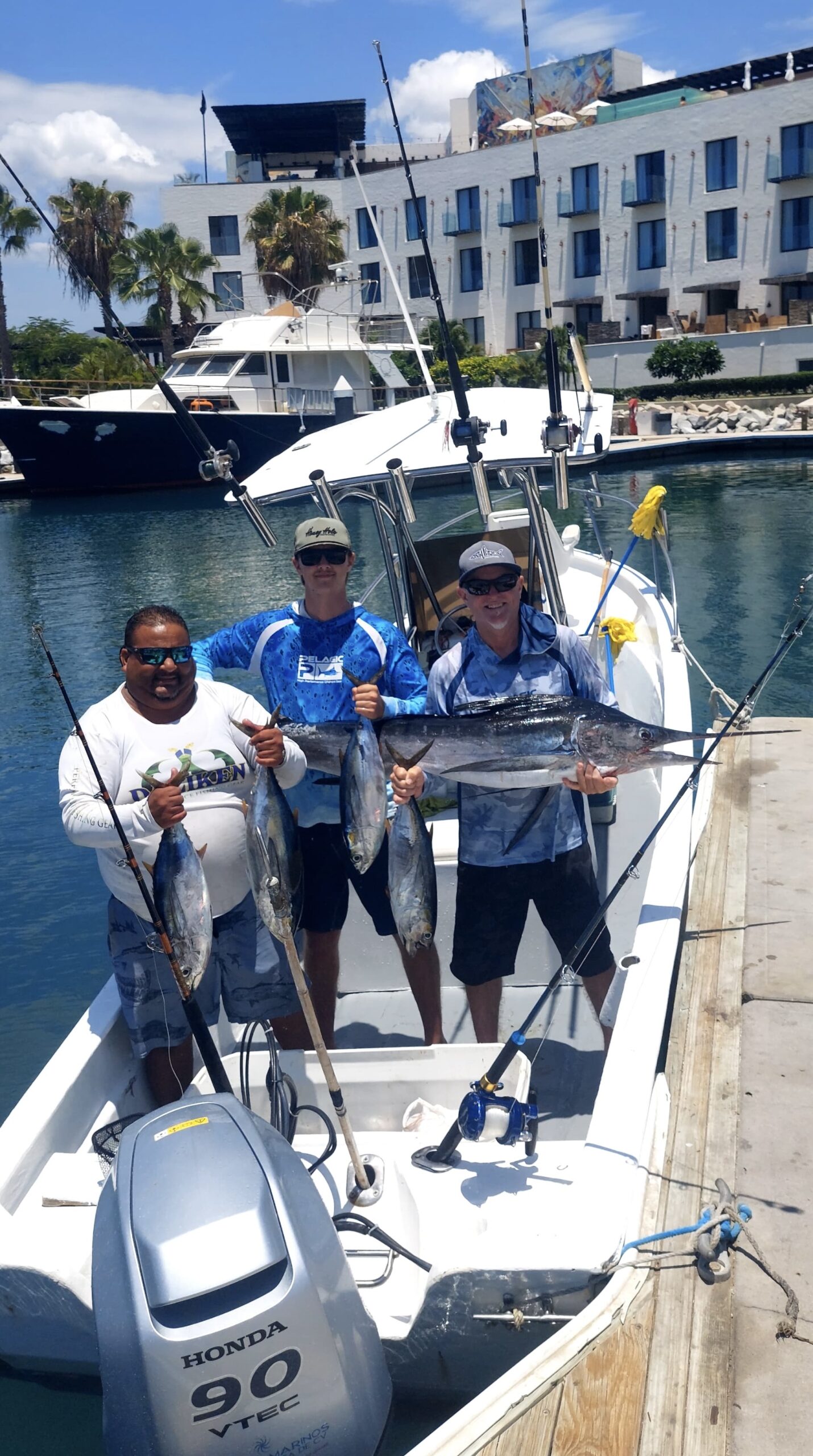 Fishing in the deep waters off Cabo San Lucas with Daliken Sportfishing