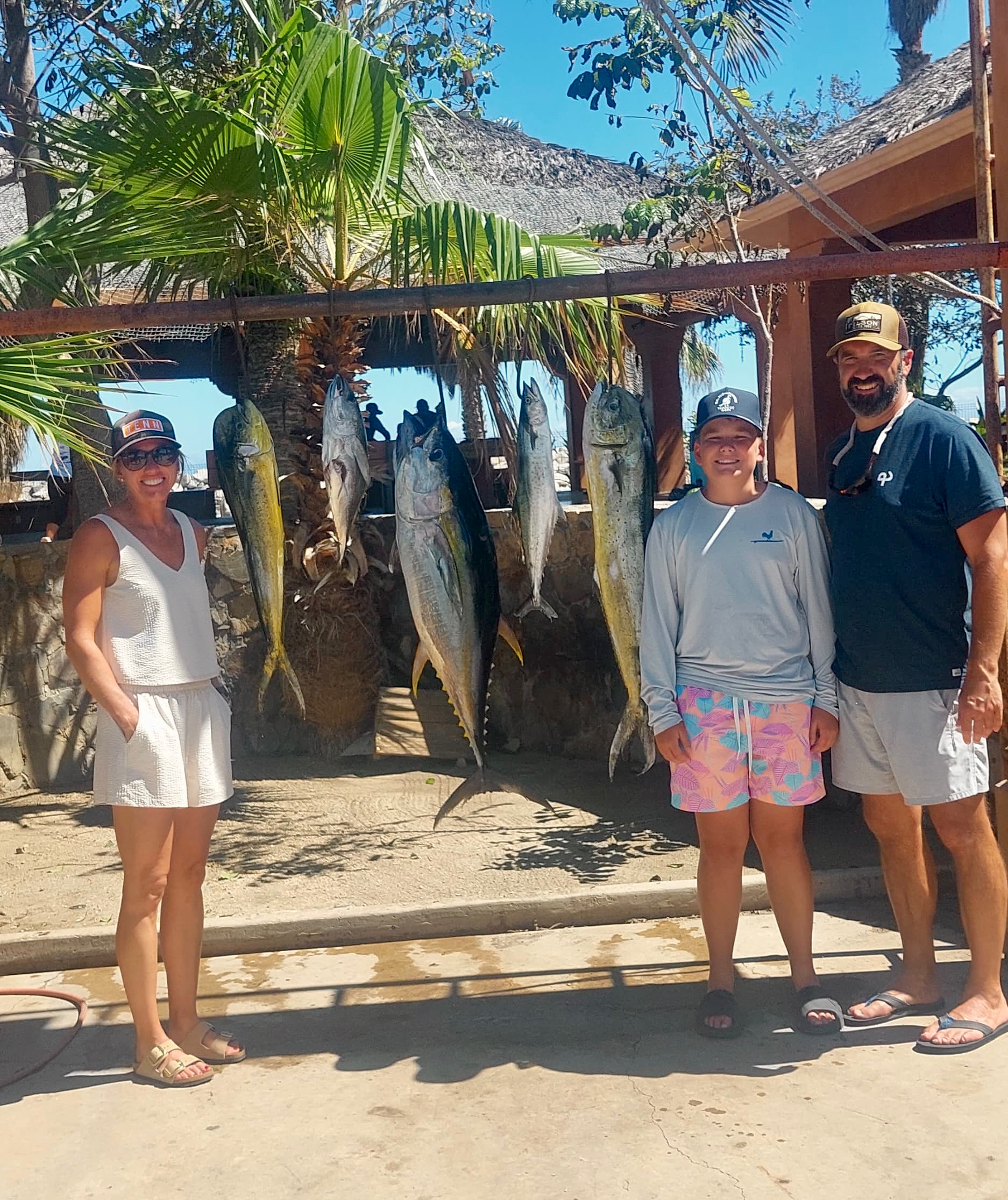 33ft ABAMAR fishing charter with bathroom in San Jose del Cabo
