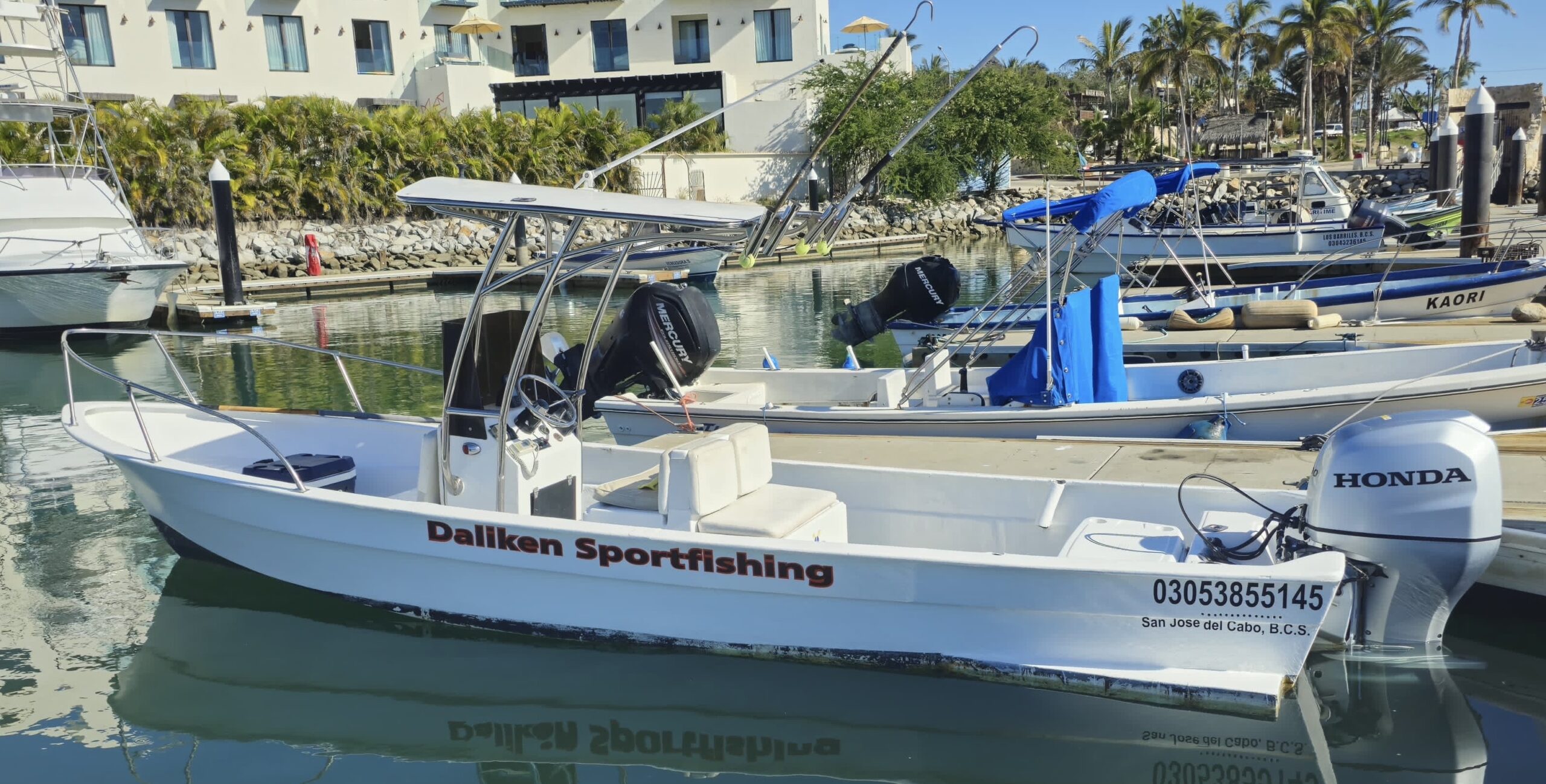 Super Panga 23ft fishing boat for couples or solo anglers in Los Cabos