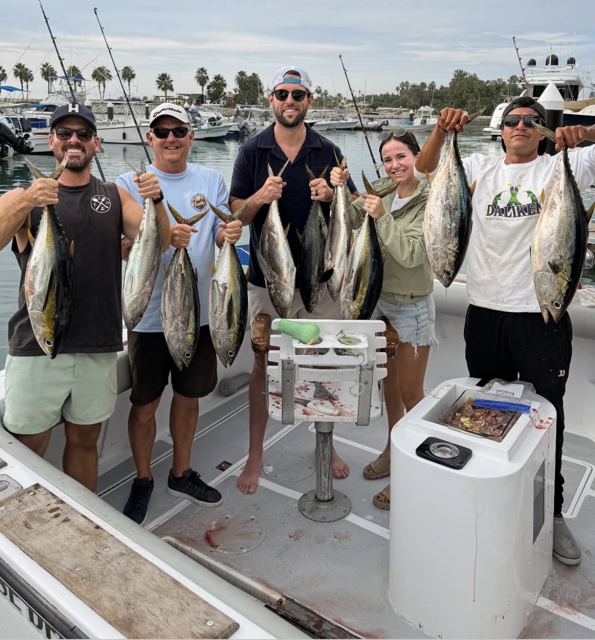 Daliken Sportfishing anglers with fresh catch in San José del Cabo private fishing charters in Los Cabos
