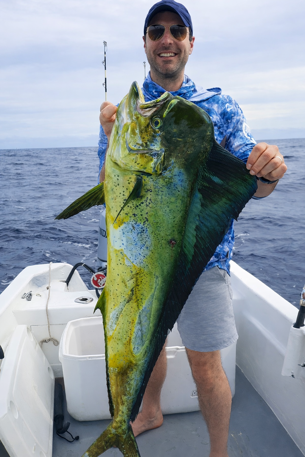 Anglers showing a wahoo catch with Daliken Sportfishing in Los Cabos, offshore fishing success