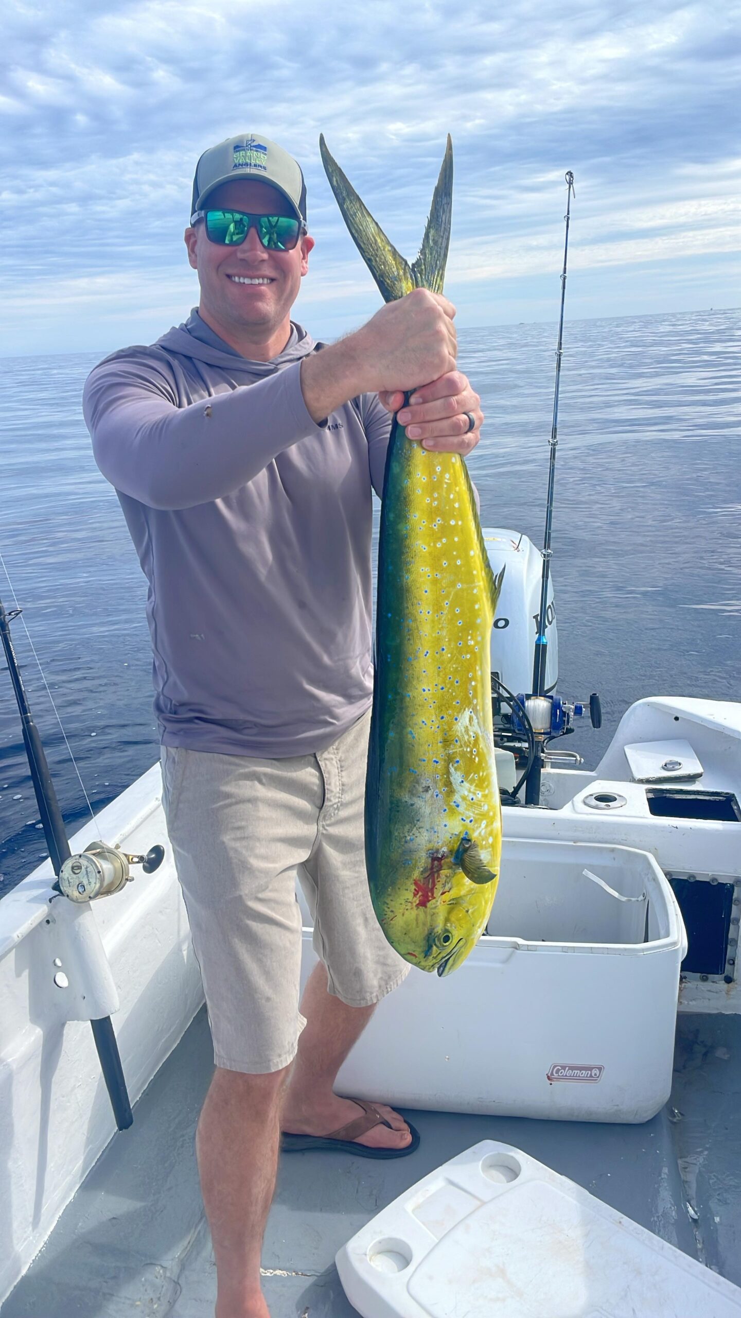 Close-up dorado mahi-mahi catch with Daliken Sportfishing crew in San José del Cabo