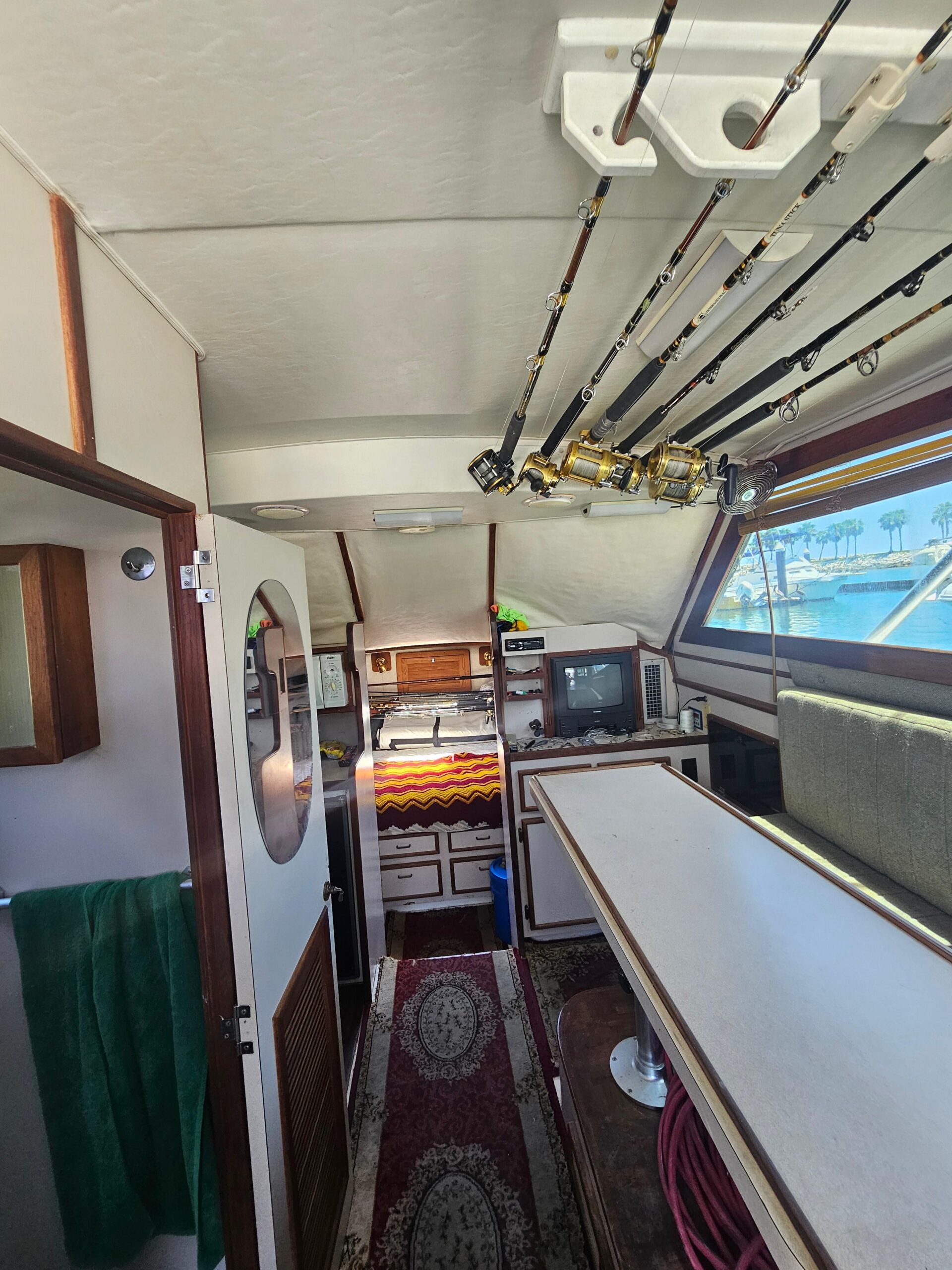 Finfinder 35ft deck view