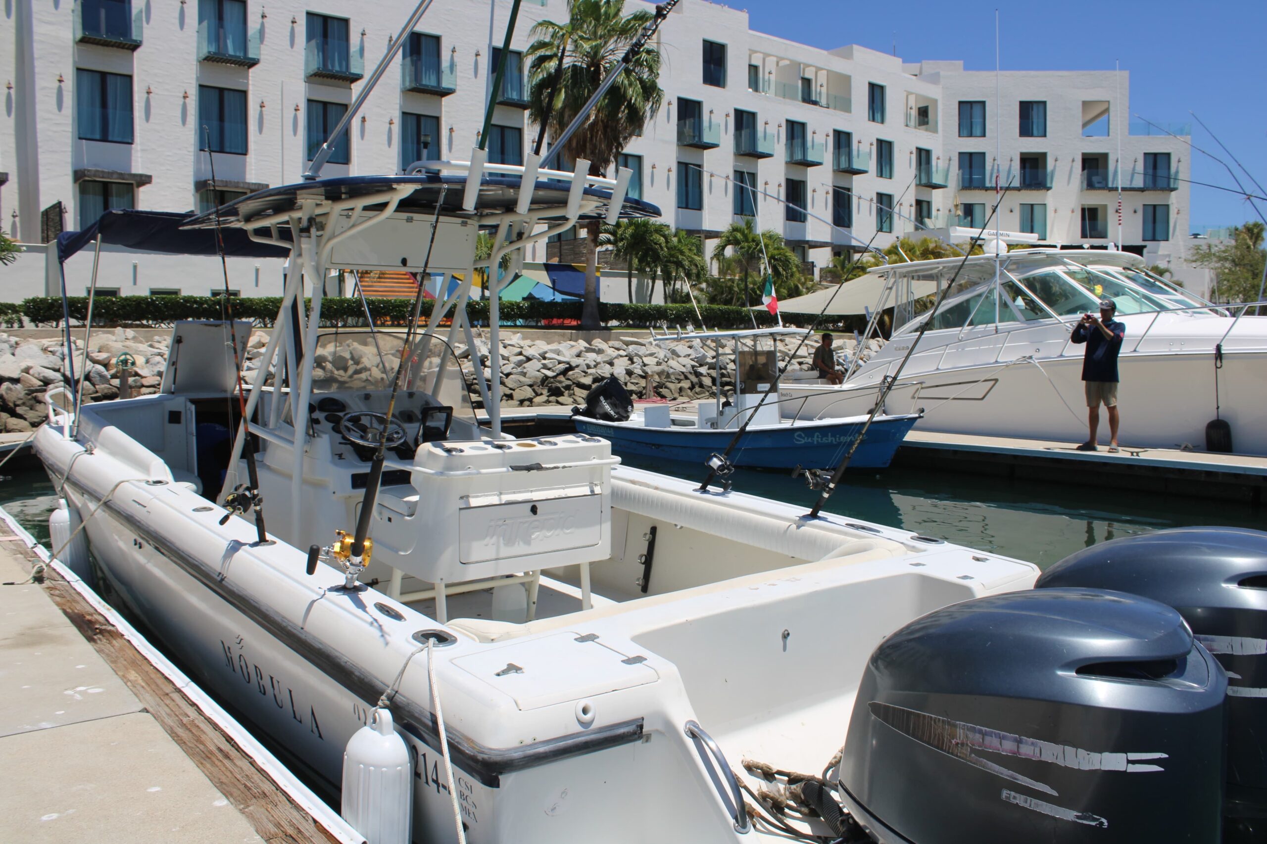 Mobula 32ft spacious deck