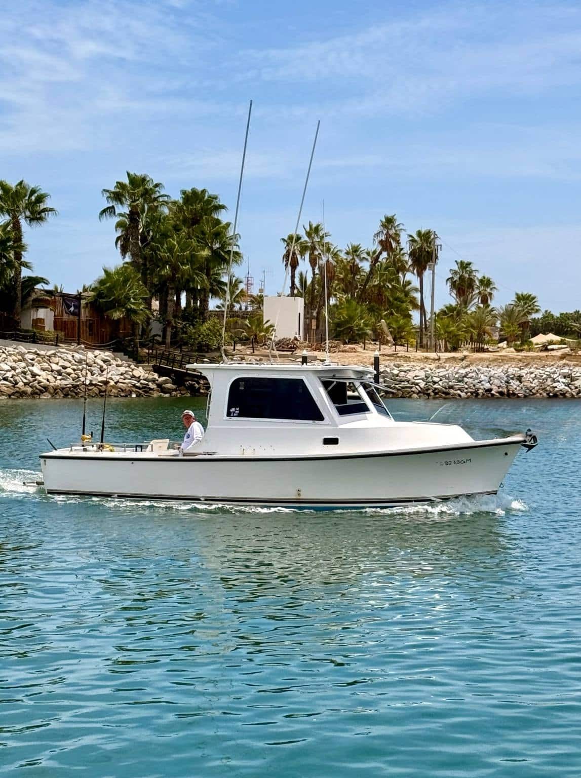 28ft Habanero private fishing boat in San Jose del Cabo